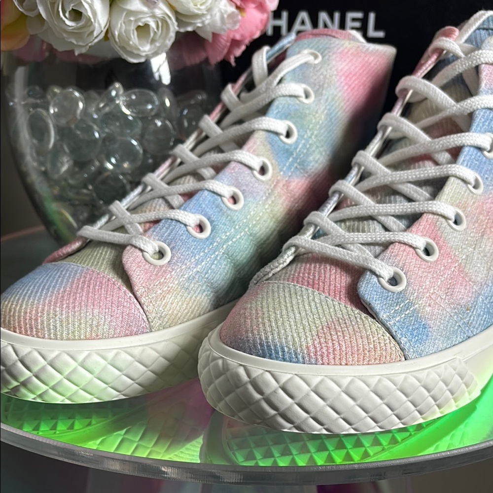 🫧CHANEL🫧🌈⭐️HOST PICK⭐️📣📣Pastel High-Top Sneakers 38.5 - Picture 5 of 14